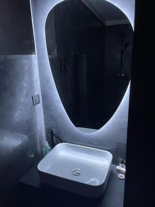 Le Cocon Des Granges - Suite Sauna Jaccuzi Spa Bonnieres-sur-Seine Екстер'єр фото