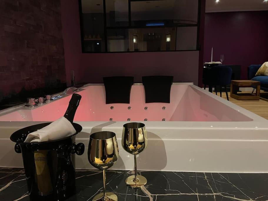 Le Cocon Des Granges - Suite Sauna Jaccuzi Spa Bonnieres-sur-Seine Екстер'єр фото